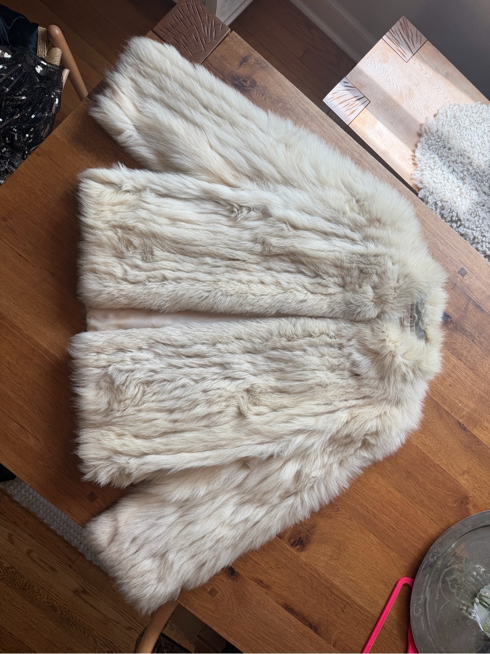 ivory vintage Saga Fox Fur coat - Luxurious Soft Texture